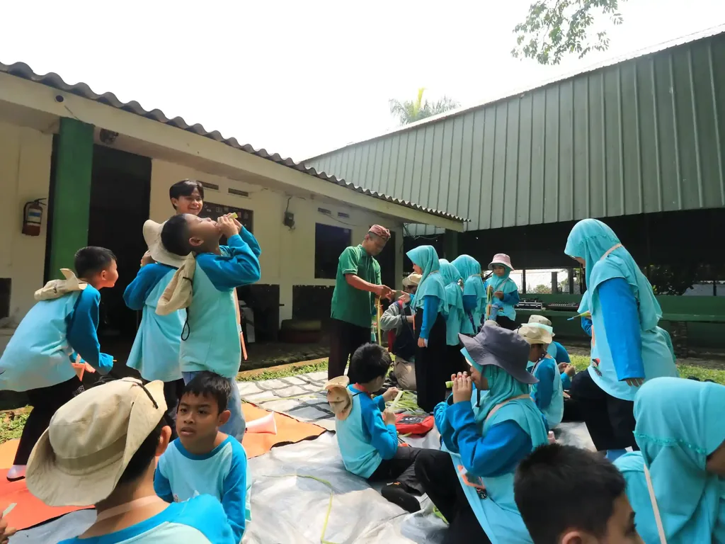 Sundanese (GeoBound)