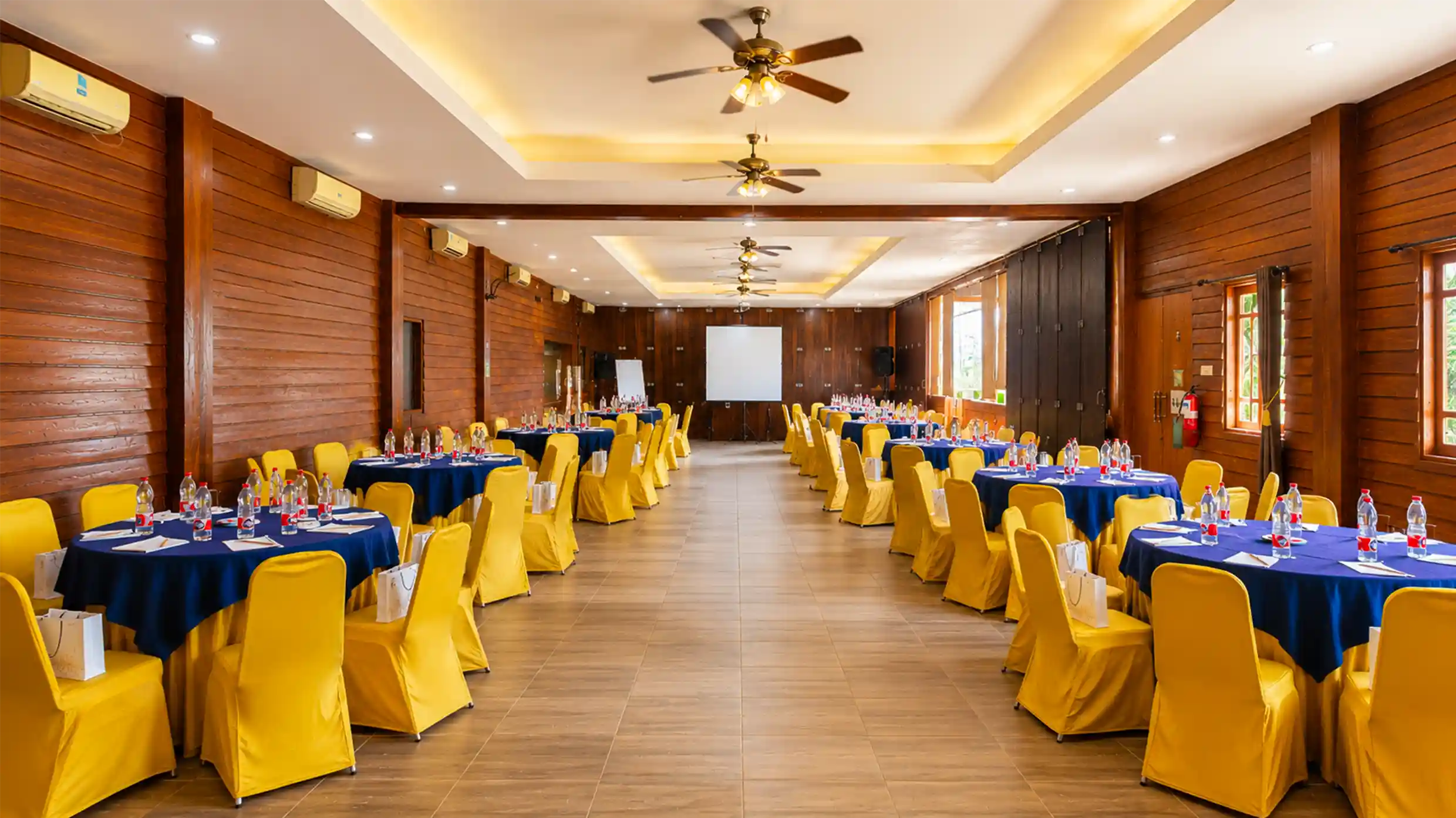 Apache Meeting Room Highland Park Resort