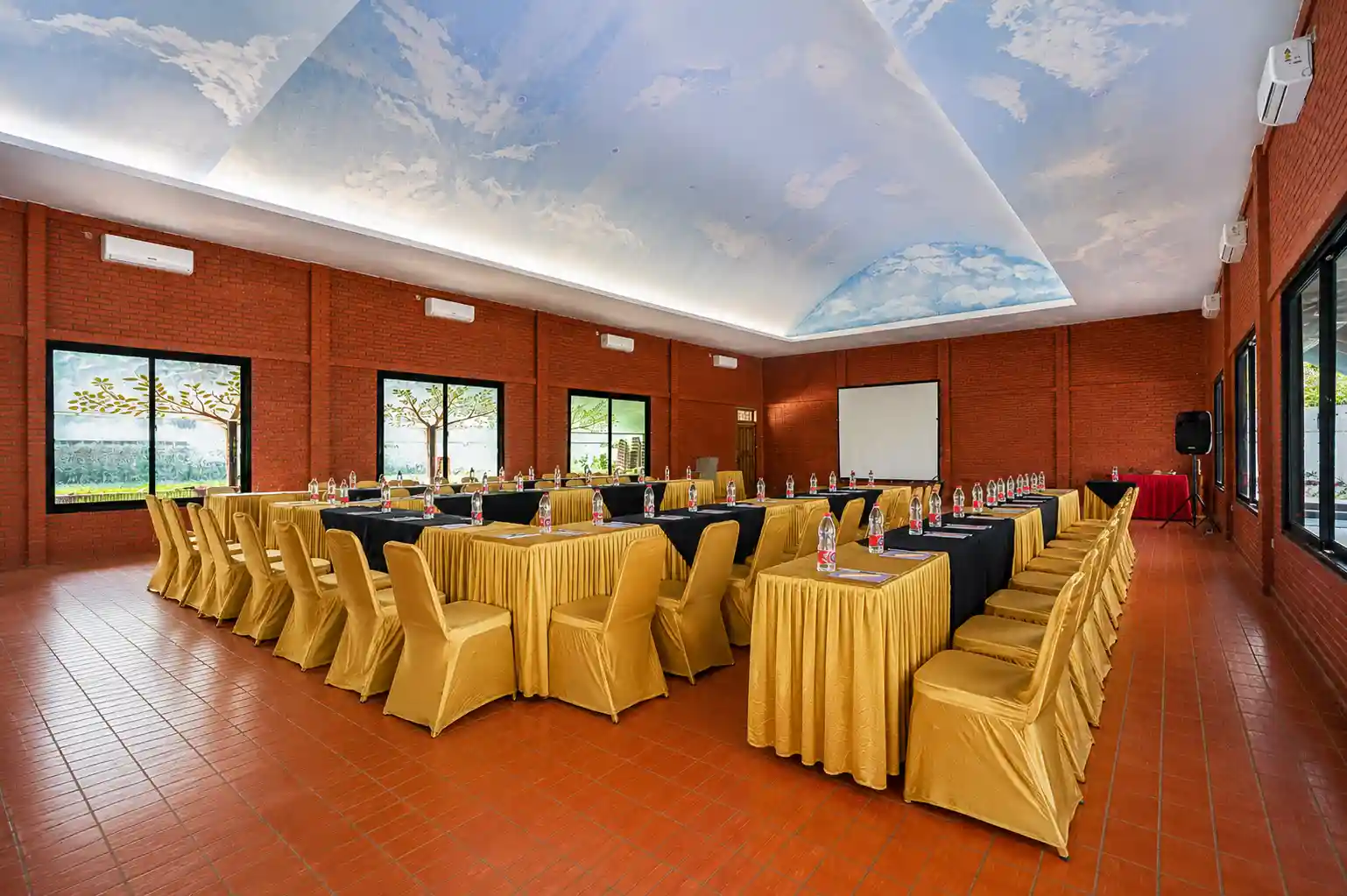Aula Bata Merah Highland Park Resort