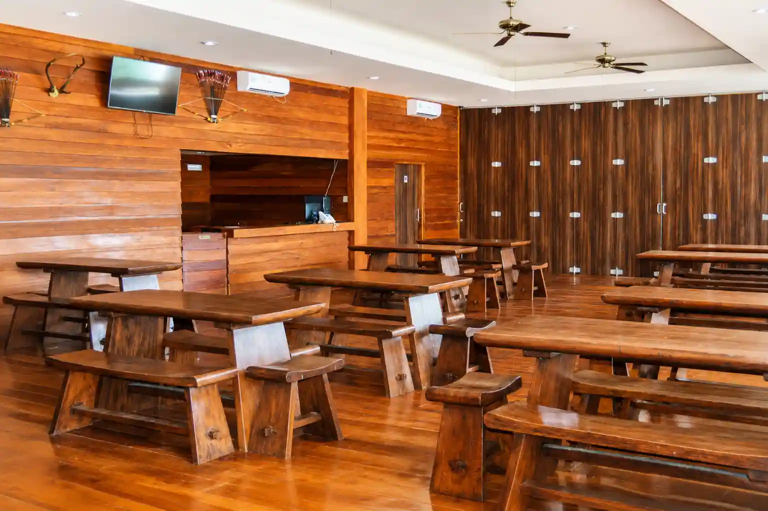 Apache Dining Space Highland Park Resort