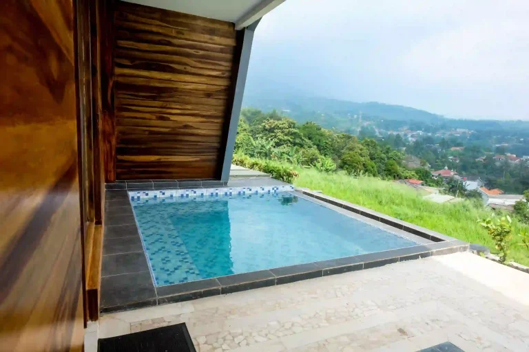 Private Pool Alpine House Villa Keluarga di Bogor
